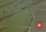 Standbild US Army Air Force strafing Deutsche Rangierbahnhof Deutschland, 1945, aus Sekunde 58 historischem Filmmaterial Videoclip 65675049812