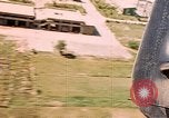 Standbild Hinterlassenschaft der alliierten Bombardierung von Pisa in Zweiten Weltkrieg Italien, 1944, aus Sekunde 62 historischem Filmmaterial Videoclip 65675049823