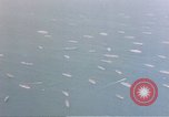 Standbild Alliierten Kriegsschiffe in der Bucht Neapel Italien, 1943, aus Sekunde 7 historischem Filmmaterial Videoclip 65675049824