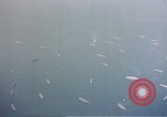 Standbild Alliierten Kriegsschiffe in der Bucht Neapel Italien, 1943, aus Sekunde 18 historischem Filmmaterial Videoclip 65675049824
