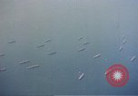 Standbild Alliierten Kriegsschiffe in der Bucht Neapel Italien, 1943, aus Sekunde 27 historischem Filmmaterial Videoclip 65675049824