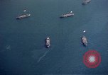 Standbild Alliierten Kriegsschiffe in der Bucht Neapel Italien, 1943, aus Sekunde 56 historischem Filmmaterial Videoclip 65675049824