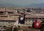 Immagine di Vedute aeree della Torre Pendente e Piazza del Duomo Pisa Italia, 1944, secondo 7 filmato di repertorio 65675049827
