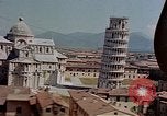 Immagine di Vedute aeree della Torre Pendente e Piazza del Duomo Pisa Italia, 1944, secondo 13 filmato di repertorio 65675049827