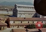 Immagine di Vedute aeree della Torre Pendente e Piazza del Duomo Pisa Italia, 1944, secondo 16 filmato di repertorio 65675049827