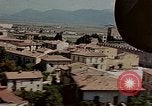 Immagine di Vedute aeree della Torre Pendente e Piazza del Duomo Pisa Italia, 1944, secondo 22 filmato di repertorio 65675049827