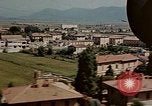 Immagine di Vedute aeree della Torre Pendente e Piazza del Duomo Pisa Italia, 1944, secondo 26 filmato di repertorio 65675049827