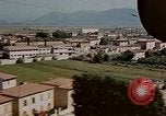 Immagine di Vedute aeree della Torre Pendente e Piazza del Duomo Pisa Italia, 1944, secondo 27 filmato di repertorio 65675049827