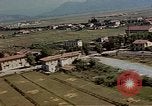 Immagine di Vedute aeree della Torre Pendente e Piazza del Duomo Pisa Italia, 1944, secondo 34 filmato di repertorio 65675049827