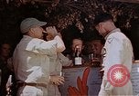 Standbild lt Col Gilbert O Wymond und Fliegern der 65th Fighter Squadron Korsika Frankreich, 1944, aus Sekunde 43 historischem Filmmaterial Videoclip 65675049831