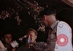 Standbild lt Col Gilbert O Wymond und Fliegern der 65th Fighter Squadron Korsika Frankreich, 1944, aus Sekunde 49 historischem Filmmaterial Videoclip 65675049831