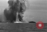 Image États-Unis équipes de démolition sous-marine Îles Palaos Océan Pacifique, 1944, de la seconde 4 séquences d'archives historiques vidéo 65675049835
