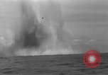 Image États-Unis équipes de démolition sous-marine Îles Palaos Océan Pacifique, 1944, de la seconde 18 séquences d'archives historiques vidéo 65675049835