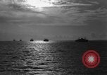 Image dragueur de mines de moteur auxiliaire Îles Palaos Océan Pacifique, 1944, de la seconde 4 séquences d'archives historiques vidéo 65675049836