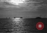 Image dragueur de mines de moteur auxiliaire Îles Palaos Océan Pacifique, 1944, de la seconde 13 séquences d'archives historiques vidéo 65675049836