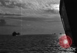 Image dragueur de mines de moteur auxiliaire Îles Palaos Océan Pacifique, 1944, de la seconde 16 séquences d'archives historiques vidéo 65675049836