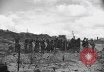 Standbild Deutsche Kriegsgefangene gesucht wird Normandie Frankreich, 1944, aus Sekunde 10 historischem Filmmaterial Videoclip 65675049840