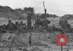Standbild Deutsche Kriegsgefangene gesucht wird Normandie Frankreich, 1944, aus Sekunde 24 historischem Filmmaterial Videoclip 65675049840