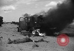 Standbild Deutsche Kriegsgefangene gesucht wird Normandie Frankreich, 1944, aus Sekunde 33 historischem Filmmaterial Videoclip 65675049840