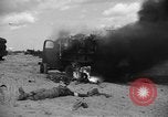 Standbild Deutsche Kriegsgefangene gesucht wird Normandie Frankreich, 1944, aus Sekunde 35 historischem Filmmaterial Videoclip 65675049840