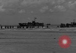 Standbild Deutsche Kriegsgefangene gesucht wird Normandie Frankreich, 1944, aus Sekunde 46 historischem Filmmaterial Videoclip 65675049840