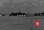 Standbild Deutsche Kriegsgefangene gesucht wird Normandie Frankreich, 1944, aus Sekunde 47 historischem Filmmaterial Videoclip 65675049840