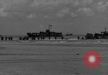 Standbild Deutsche Kriegsgefangene gesucht wird Normandie Frankreich, 1944, aus Sekunde 48 historischem Filmmaterial Videoclip 65675049840