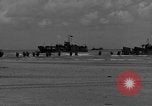 Standbild Deutsche Kriegsgefangene gesucht wird Normandie Frankreich, 1944, aus Sekunde 51 historischem Filmmaterial Videoclip 65675049840