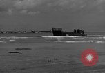 Standbild Deutsche Kriegsgefangene gesucht wird Normandie Frankreich, 1944, aus Sekunde 61 historischem Filmmaterial Videoclip 65675049840