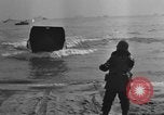 Image Les troupes américaines pratique des assauts amphibies à lieu non identifié Sands Angleterre L'Angleterre, 1944, de la seconde 31 séquences d'archives historiques vidéo 65675049844