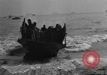 Image Les troupes américaines pratique des assauts amphibies à lieu non identifié Sands Angleterre L'Angleterre, 1944, de la seconde 36 séquences d'archives historiques vidéo 65675049844