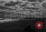 Image Convoi de troupes et d'approvisionnements de l'Amérique à l'Angleterre en Seconde Guerre Mondiale 'Océan Atlantique, 1944, de la seconde 5 séquences d'archives historiques vidéo 65675049845