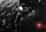 Image Convoi de troupes et d'approvisionnements de l'Amérique à l'Angleterre en Seconde Guerre Mondiale 'Océan Atlantique, 1944, de la seconde 43 séquences d'archives historiques vidéo 65675049845