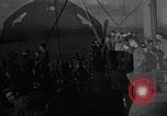 Image Convoi de troupes et d'approvisionnements de l'Amérique à l'Angleterre en Seconde Guerre Mondiale 'Océan Atlantique, 1944, de la seconde 51 séquences d'archives historiques vidéo 65675049845