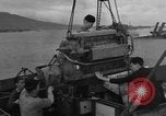 Standbild United States Military Jeeps die an Bord eines Schiffes geladen europäische Theater, 1944, aus Sekunde 31 historischem Filmmaterial Videoclip 65675049849