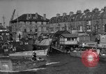 Standbild Landing Craft Infanterie Große offload amerikanischer Truppen in Weymouth England Weymouth England, 1944, aus Sekunde 36 historischem Filmmaterial Videoclip 65675049850
