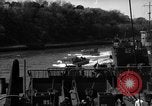 Standbild Landing Craft Infanterie Große offload amerikanischer Truppen in Weymouth England Weymouth England, 1944, aus Sekunde 38 historischem Filmmaterial Videoclip 65675049850
