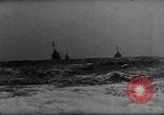 Standbild Deutsche Minesweeper im Englischen Kanal, 1943, aus Sekunde 33 historischem Filmmaterial Videoclip 65675049869