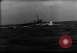 Standbild Flottille der Deutschen minesweepers im Englischen Kanal, 1943, aus Sekunde 6 historischem Filmmaterial Videoclip 65675049870
