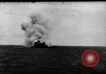 Standbild Allied Schiff Atlantik, 1943, aus Sekunde 43 historischem Filmmaterial Videoclip 65675049871