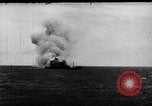Standbild Allied Schiff Atlantik, 1943, aus Sekunde 44 historischem Filmmaterial Videoclip 65675049871