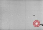 Standbild Achse Kriegsschiffe Angriff Alllied Konvoi Mittelmeer, 1939, aus Sekunde 6 historischem Filmmaterial Videoclip 65675049874
