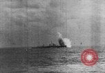 Standbild Achse Kriegsschiffe Angriff Alllied Konvoi Mittelmeer, 1939, aus Sekunde 19 historischem Filmmaterial Videoclip 65675049874