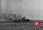 Standbild Achse Kriegsschiffe Angriff Alllied Konvoi Mittelmeer, 1939, aus Sekunde 20 historischem Filmmaterial Videoclip 65675049874