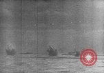 Standbild Achse Kriegsschiffe Angriff Alllied Konvoi Mittelmeer, 1939, aus Sekunde 23 historischem Filmmaterial Videoclip 65675049874