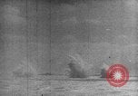 Standbild Achse Kriegsschiffe Angriff Alllied Konvoi Mittelmeer, 1939, aus Sekunde 25 historischem Filmmaterial Videoclip 65675049874