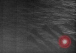 Standbild Achse Kriegsschiffe Angriff Alllied Konvoi Mittelmeer, 1939, aus Sekunde 32 historischem Filmmaterial Videoclip 65675049874