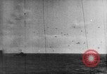 Standbild Achse Kriegsschiffe Angriff Alllied Konvoi Mittelmeer, 1939, aus Sekunde 36 historischem Filmmaterial Videoclip 65675049874