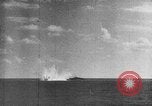 Standbild Achse Kriegsschiffe Angriff Alllied Konvoi Mittelmeer, 1939, aus Sekunde 38 historischem Filmmaterial Videoclip 65675049874