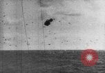 Standbild Achse Kriegsschiffe Angriff Alllied Konvoi Mittelmeer, 1939, aus Sekunde 43 historischem Filmmaterial Videoclip 65675049874